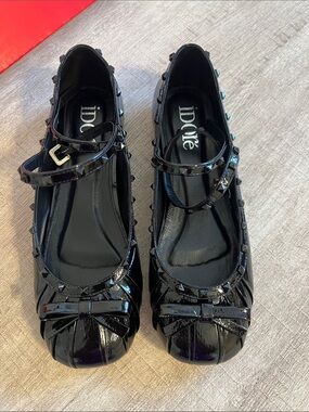 Idore Black Patent Mary Jane Flats with Studded Trim and Bow